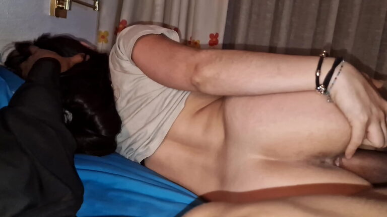 Mi esposa culona acepto follar en cucharita