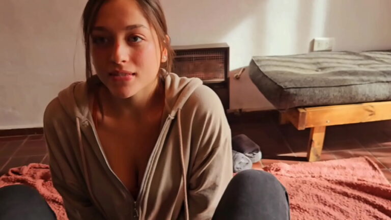 A solas con la prima mamacita de mi mejor amigo 4 A solas con la prima mamacita de mi mejor amigo