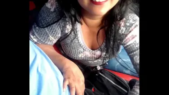 Unas chelas en el carro antes de acachar rico en la casa